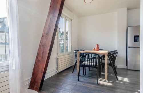 Latin Apartamento | Blueground | Quartier Latin, near gardens