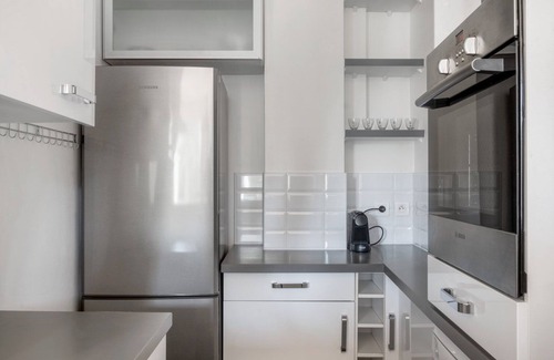 Quartier du Faubourg-Montmartre Apartamento | Blueground | Rochechouard, a/c, nr restaurants