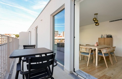 Lisbon Old Town Apartamento | Blueground | Santo António, pool, fully furnished