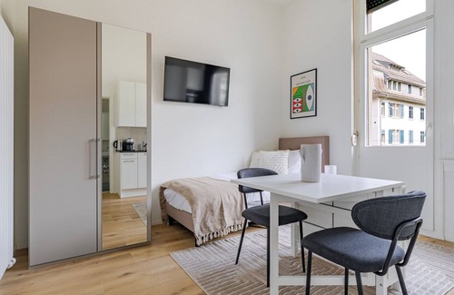 Seebach Apartamento | Blueground | Seebach, view, nr Uetliberg