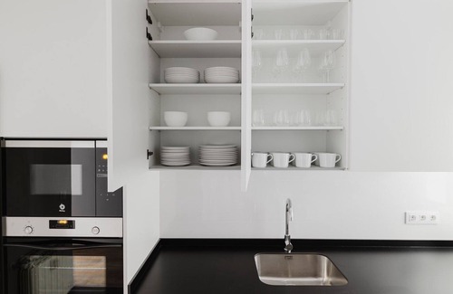 Chamberi Apartamento | Blueground | Trafalgar, doorman & w/d, nr Olavide
