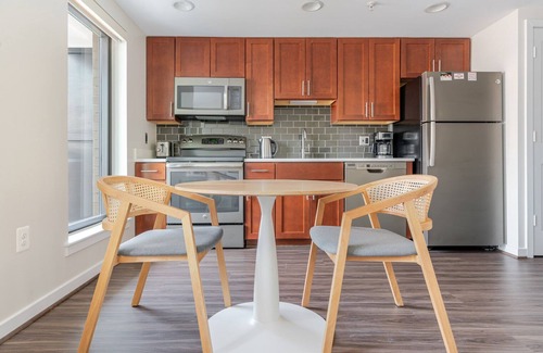 Ballston Apartamento | Blueground | Virginia Sq, pool & w/d, nr parks
