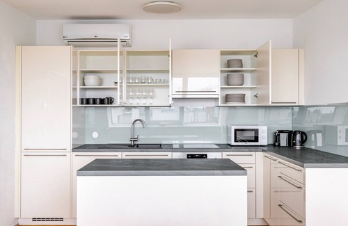 Wieden Apartamento | Blueground | Wieden, city view, nr Belvedere