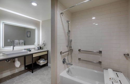 Southeast Torrance Hotel | Bluestem Hotel Torrance Los Angeles, Ascend Hotel Collection