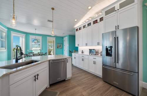 Holmes Beach Casa | Bluetique: Monthly luxury beach home, private pool, rooftop deck
