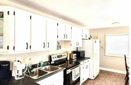 Brights Grove Cabaña | Bluewater Delight
