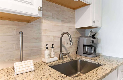 North Ocean City Condominio | Bluewater East | 1BR 1BA Condo Oceanside w/pool