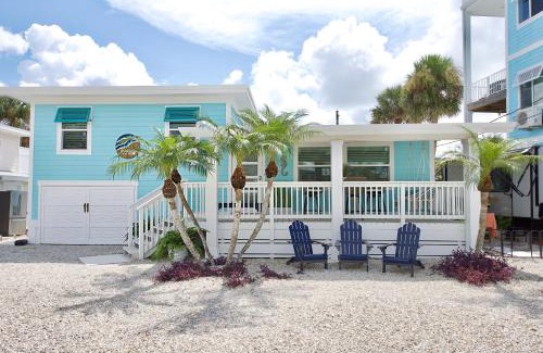 Fort Myers Beach Casa | Bluewaters Beach House by Sun Palace Vacations