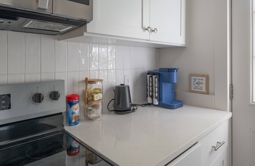 Midtown Cabaña | Bluff City Luxe-Cottage: 2 Bed, 1 Bath, Private, Gated, Completely Renovated!