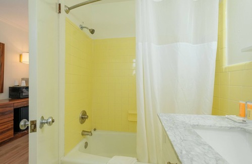 Ocracoke Hotel | Bluff Shoal Motel