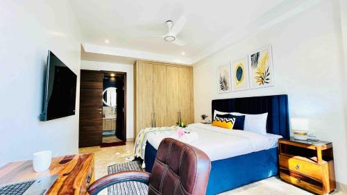 Saket Apartamento | BluO 3BHK Saket CityWalk Mall - Lift, Balcony, Parking