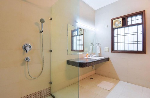 Sushant Lok Apartamento | BluO Modern Studio DLF Galleria Market