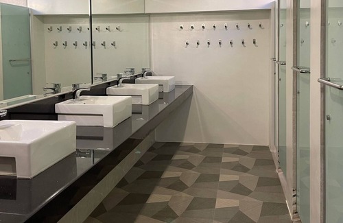 Mactan Export Processing Zone Hotel | BMAX SPACEPODS