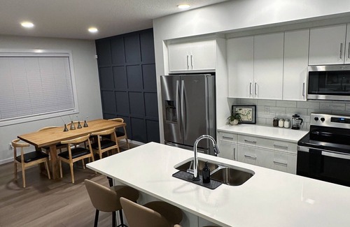 West Edmonton Casa | BN home in the heart of Rosenthal, one of Edmonton’s best new neighbourhood.
