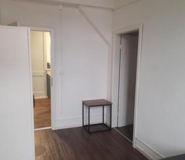 Wohlen Cama Y Desayuno | BnB 2 Room sleep 3 - 1x Queensize-Double Bed 1x Single Bed