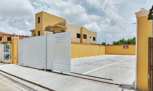 Corales del Sur Apartamento | BNB Family Vacation Rentals, Corales del Sur, Santo Domingo Este