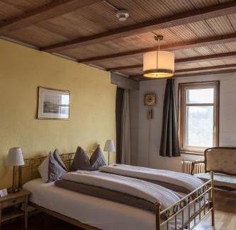 Sumiswald Cama Y Desayuno | BnB SchlafSchloss