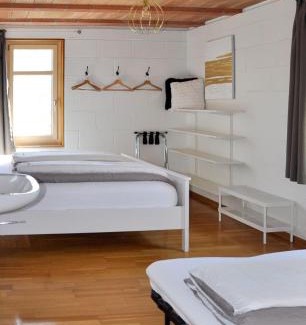 Sumiswald Cama Y Desayuno | BnB SchlafSchloss