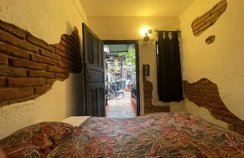 La Paz Hotel | 🏡 BNB Yeneka – Tu refugio artístico en el corazón de La Paz