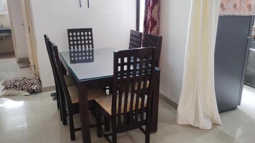 Lucknow Apartamento | BnBBuddy's Tranquil Nest # 2bhk Lucknow
