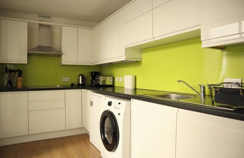 The City of London Apartamento | BnBNook - 2BR with Patio - Covent Garden and Strand