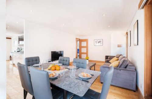 The City of London Apartamento | BnBNova - 2BR Penthouse with Terrace - Heart of Holborn