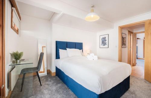 The City of London Apartamento | BnBNova - 2BR Penthouse with Terrace - Heart of Holborn