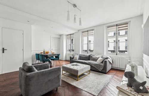 Faubourg-du-Roule Apartamento | BnBNova - 3BR - Champs Élysées
