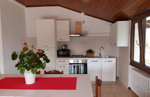 Travedona-Monate Apartamento | Bnbook Casa Dei Peschi 3- Lago di Monate