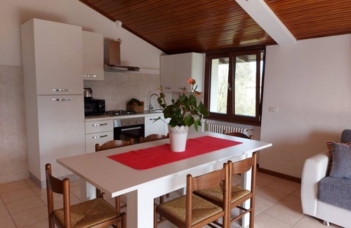 Travedona-Monate Apartamento | Bnbook Casa Dei Peschi 3- Lago di Monate