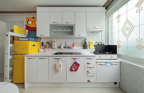 Seo-gu Apartamento | Board games, Cosplay, Nintendo, Beam Projector, Netflix, Ball Pool, Comic Book