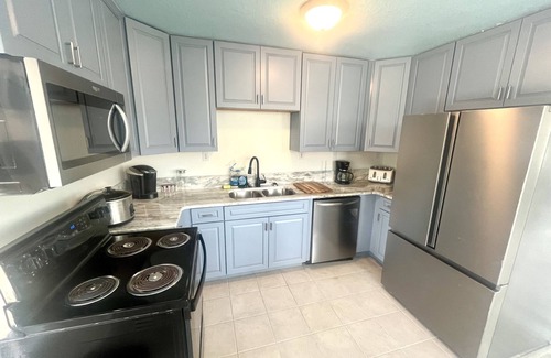 Salvo Apartamento | BOARDING STATION - 1 Bedroom Apt, Sound View, W.D, WiFi & Recreation Package.