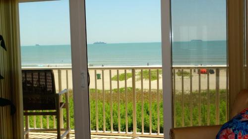 Cocoa Beach Casa | Boardwalk 201- Direct Oceanfront Condo!