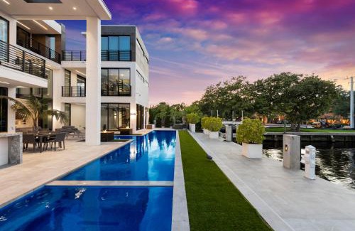 Coral Ridge Casa | Boardwalk Mansion
