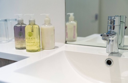 Carmarthen Hotel | Boars Head Hotel