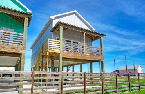 Flour Bluff Casa | Boat Dock Pool Private Fishing Village Roseate Spoonbill by AvantStay