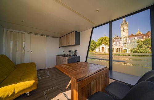 Schwerin Alquiler De Eote | Barco 'Hausboot Explorer' con vistas al lago y terraza privada