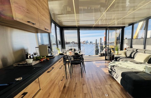 Heiligenhafen Alquiler De Eote | Barco 'Hausboot Mit Motorboot' con vistas al mar, terraza y Wi-Fi