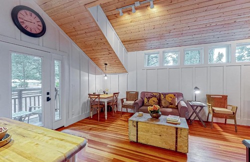 Shelter Cove Casa | Boat House