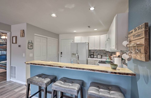 Camdenton Condominio | Boat Ramp, Dock & Slip: Step-Free Camdenton Condo!