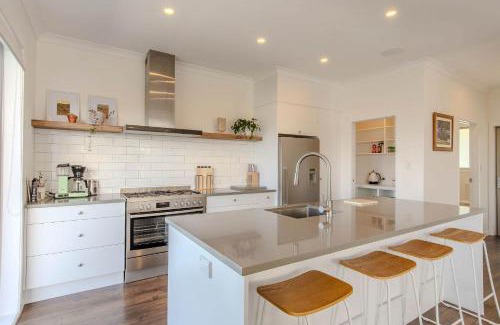 Lake Tarawera Casa | Boat Shed Bay - Stunning Lake Tarawera Views