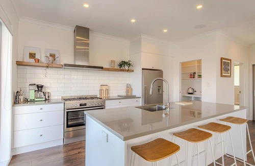 Lake Tarawera Casa | Boat Shed Bay - Stunning Lake Tarawera Views