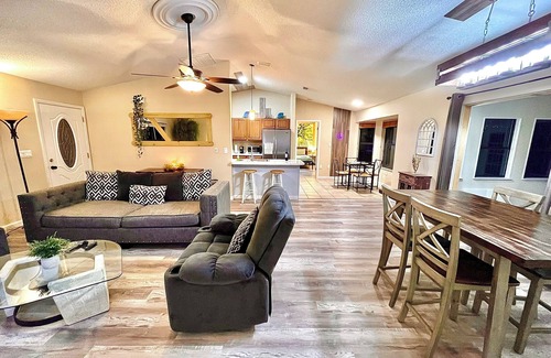 Palm Bay Casa | Boat Waterfall House with a treasure hunt experience for kids