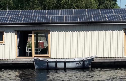 Slotervaart Cama Y Desayuno | Boathouse Amsterdam with bikes