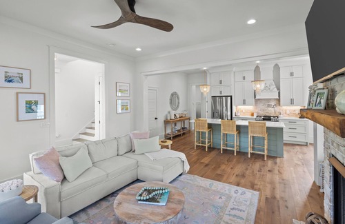 Oriental Casa | Boathouse Bungalow - Elegant & Pet Friendly