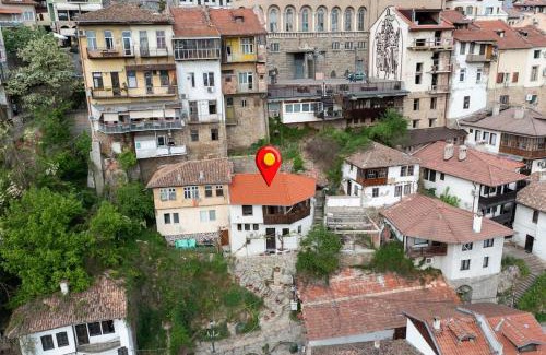 Veliko Tarnovo Casa | Bobevata guest house - entire house - stunning view old town