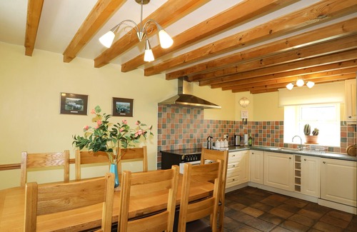 Holyhead Casa | BODLASAN GROES HOUSE, pet friendly, with a garden in Llanfachraeth