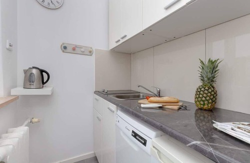 Redlowo Apartamento | Bohaterów Starówki Warszawskiej 8 | Bright Studio