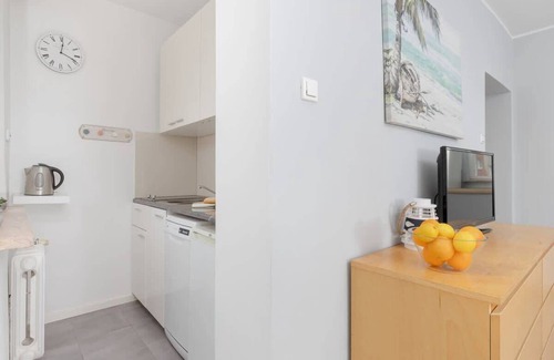 Redlowo Apartamento | Bohaterów Starówki Warszawskiej 8 | Bright Studio