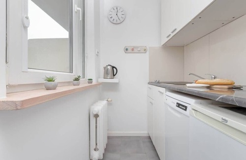 Redlowo Apartamento | Bohaterów Starówki Warszawskiej 8 | Bright Studio